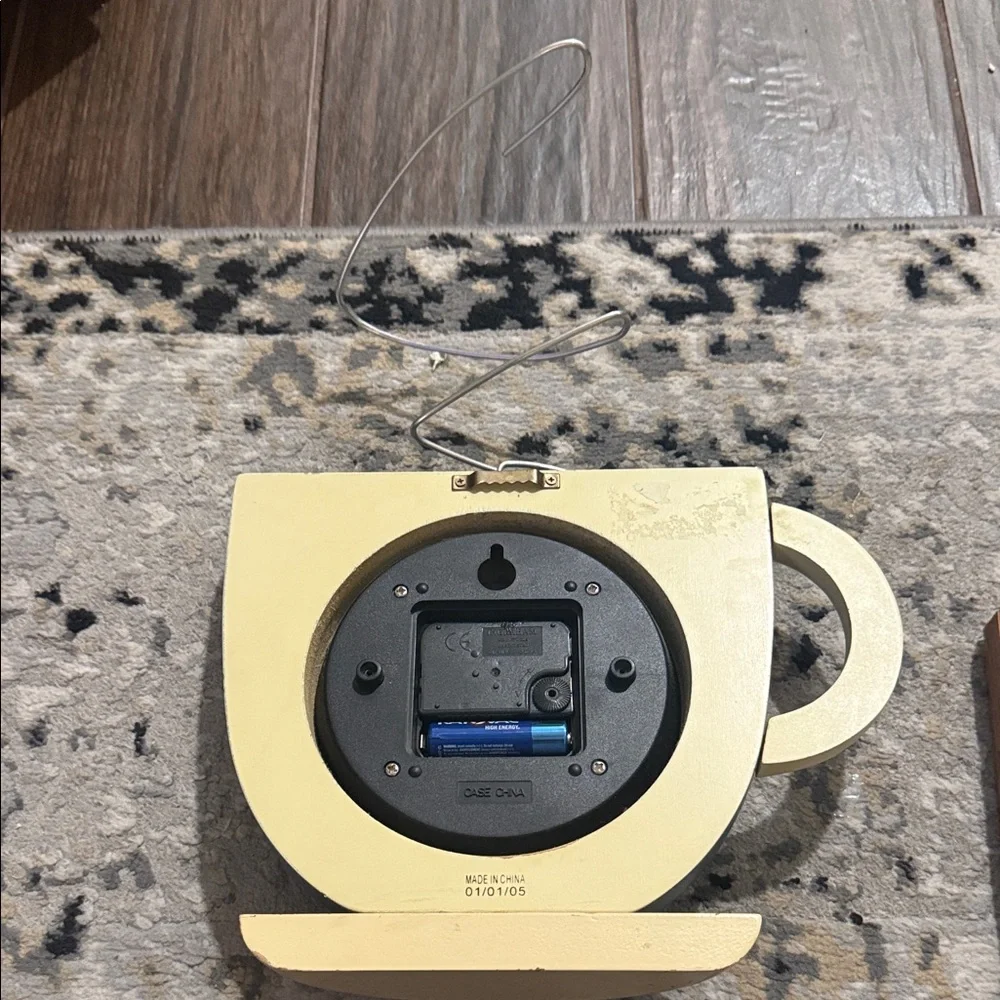 Ingraham Blue and Yellow Coffee Cup Wall Clock